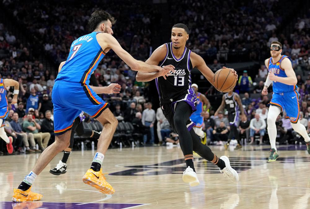 他以犀利的 他以犀利的