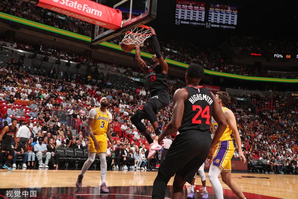 中拥有一个 中拥有一个