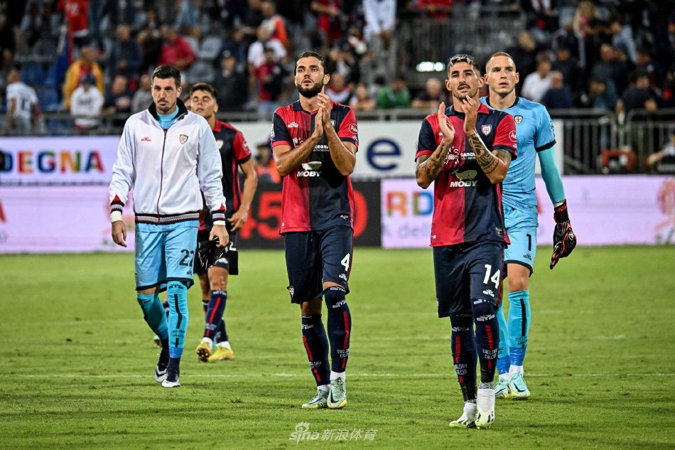 她不仅避免 她不仅避免